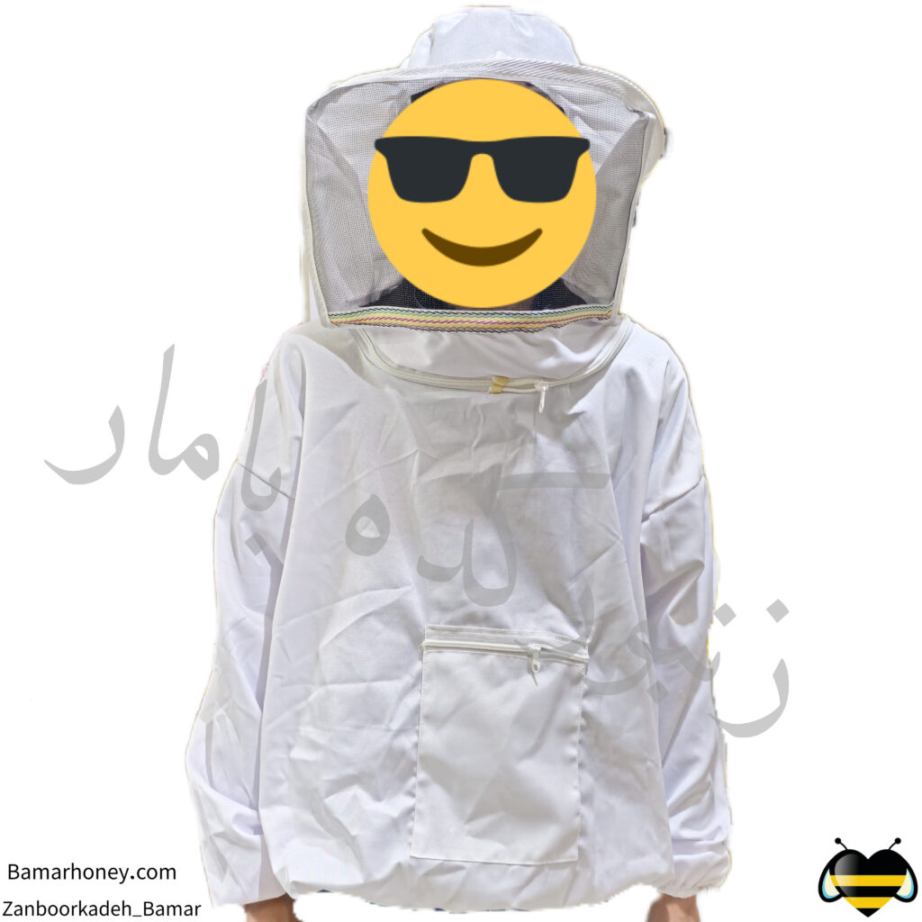 لباس نیم تنه کج راه کلاه گرد سفید